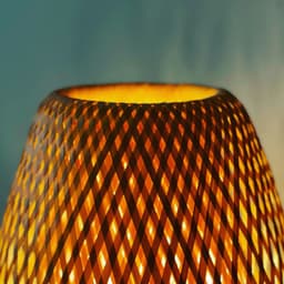 Rotan tafellamp met linnen kap